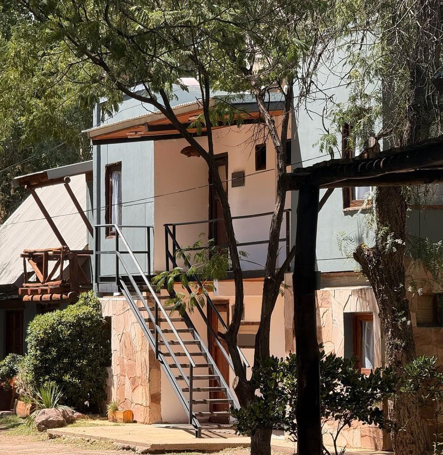 Exterior de una de las cabañas